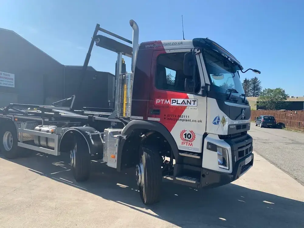 Lorries & buses — completed Rood Signs project