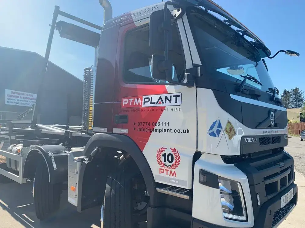Lorries & buses — completed Rood Signs project